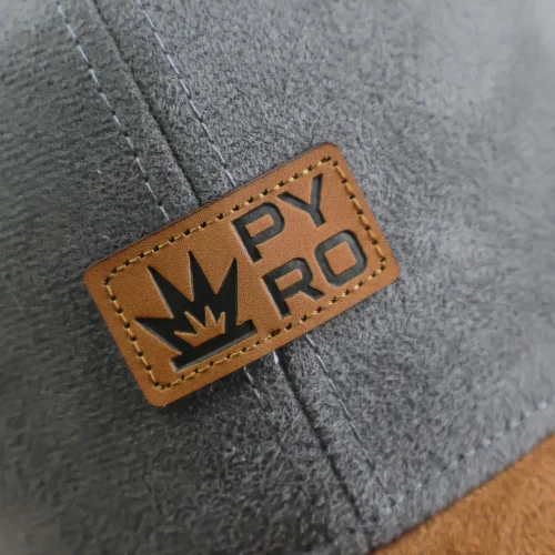 Gorra Snapback Pyro Classic Suede