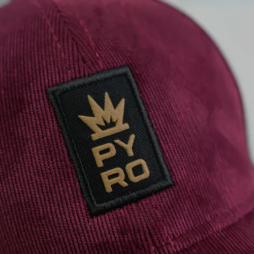 Gorra Snapback Pyro Corduroy Vertical Guinda